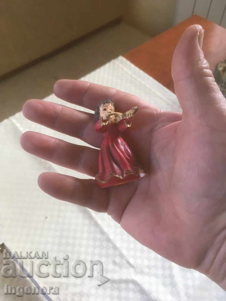 PORCELAIN FIGURE VIOLIN STATUE with price 8.00 BGN | € 4.09 PORCELAIN FIGURE VIOLIN STATUE with price 8.00 BGN | € 4.09