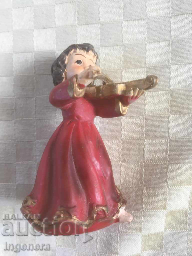 Auction PORCELAIN FIGURE VIOLIN STATUE Auction PORCELAIN FIGURE VIOLIN STATUE