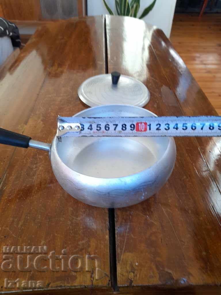 Delivery of Old casserole, pan Delivery of Old casserole, pan