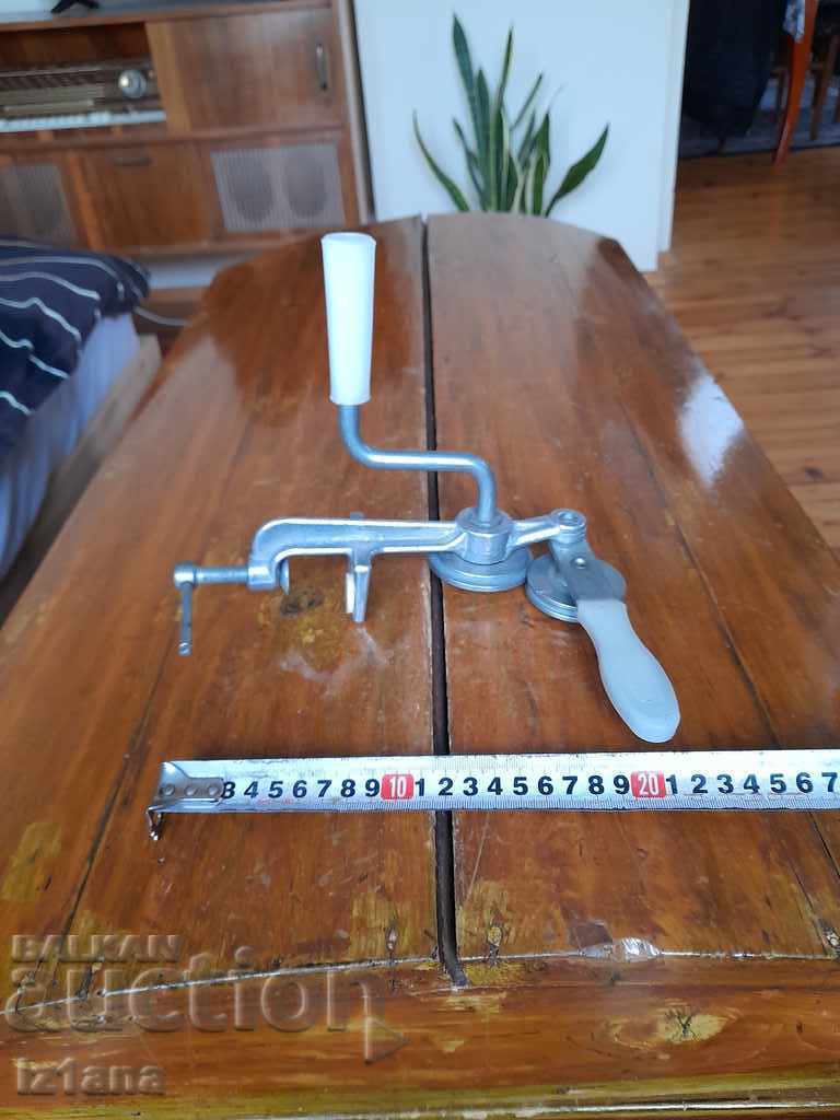 Old device, tool with price 55.00 BGN | € 28.12 Old device, tool with price 55.00 BGN | € 28.12