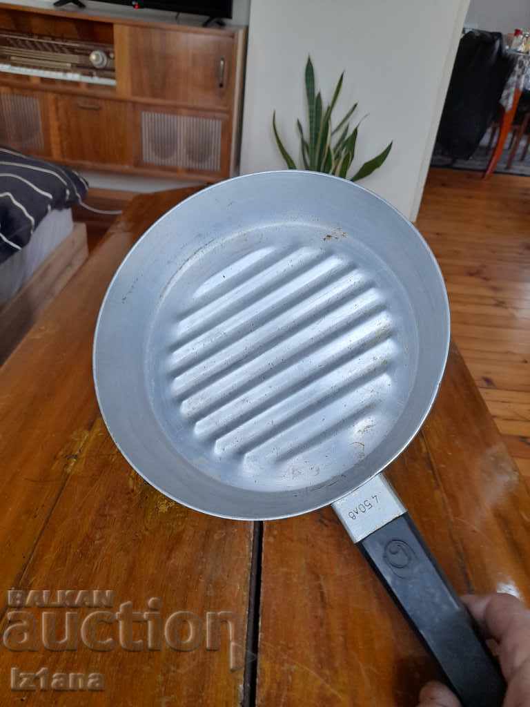 Παλιό ταψί αλουμινίου με τιμή 33.00 BGN | € 16.87 Παλιό ταψί αλουμινίου με τιμή 33.00 BGN | € 16.87