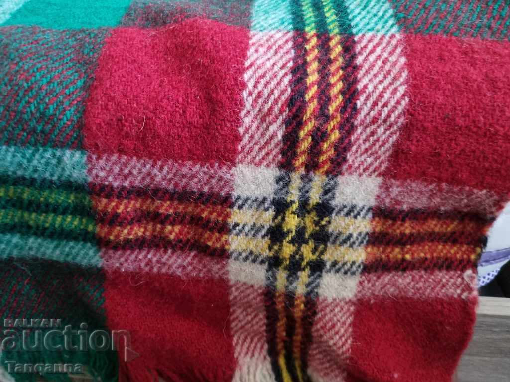 Родопско одеяло с цена 60.00 лв. | € 30.68 Родопско одеяло с цена 60.00 лв. | € 30.68