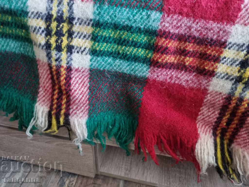 Аукцион Родопско одеяло Аукцион Родопско одеяло