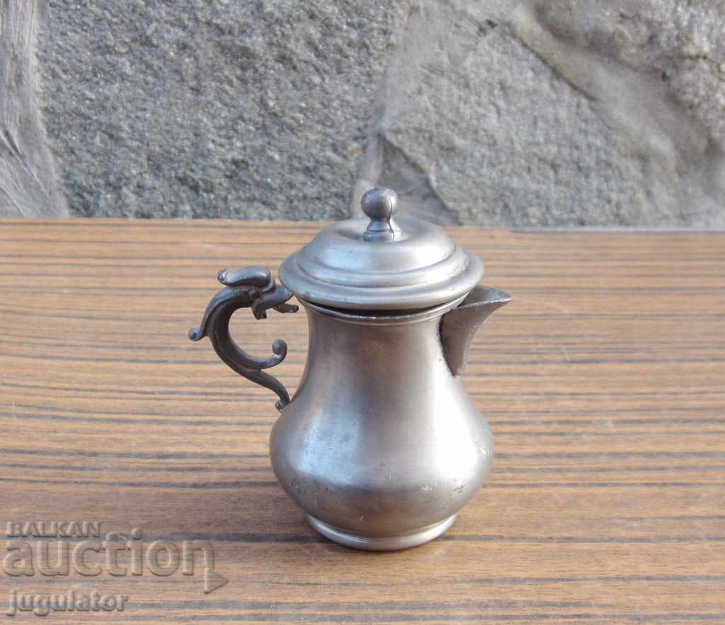 Loreti old Italian metal marked milk jug with price 10.00 BGN | € 5.11 Loreti old Italian metal marked milk jug with price 10.00 BGN | € 5.11