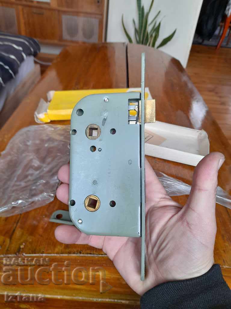 Delivery of Old Metal Lock Delivery of Old Metal Lock