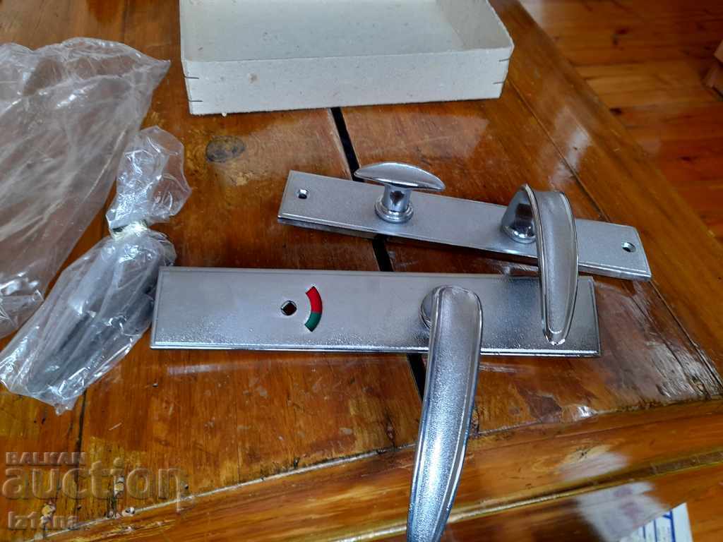 Delivery of Old metal lock handles Delivery of Old metal lock handles