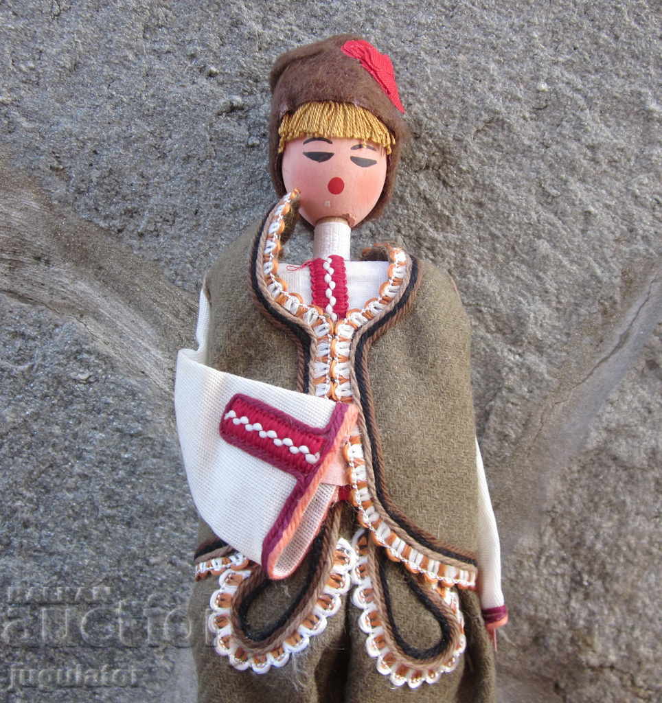 Bulgarian folk doll statuette man in national costume with price 20.00 BGN | € 10.23