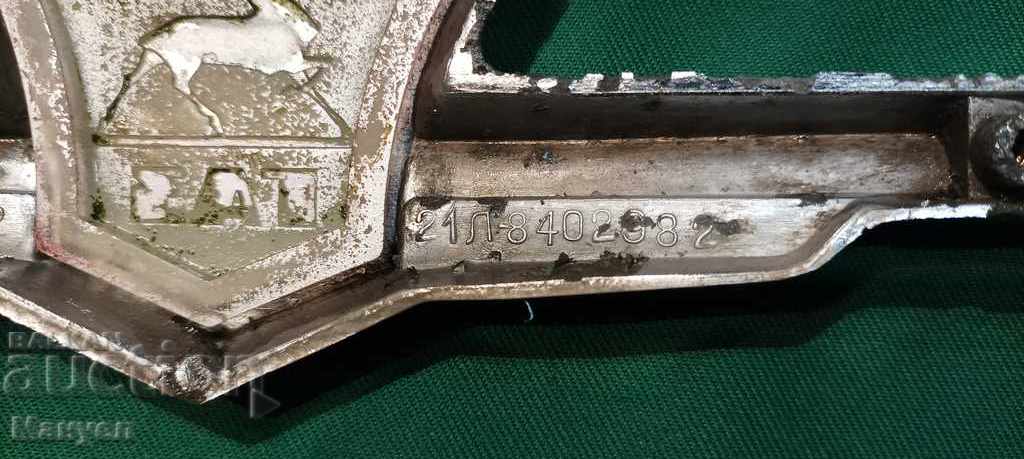 Delivery of I am selling an old part for a GAZ21-VOLGA car