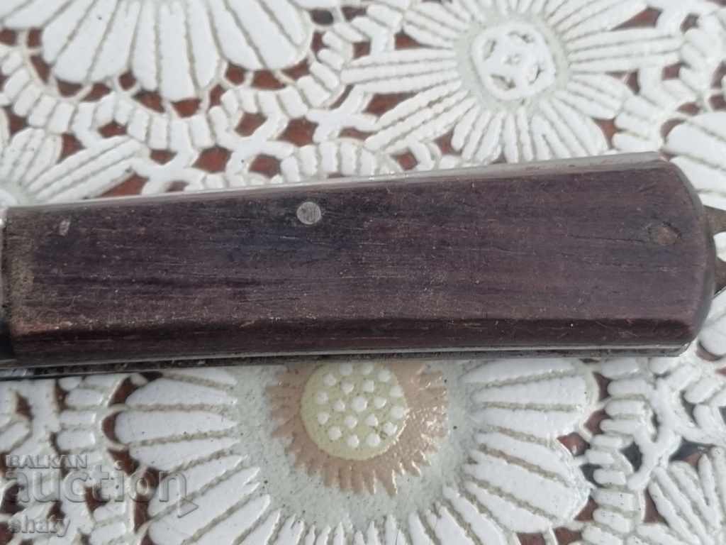 Auction An old knife Auction An old knife