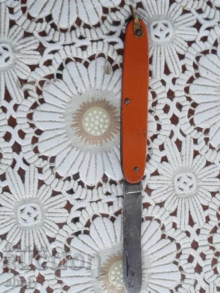 Auction  An old knife