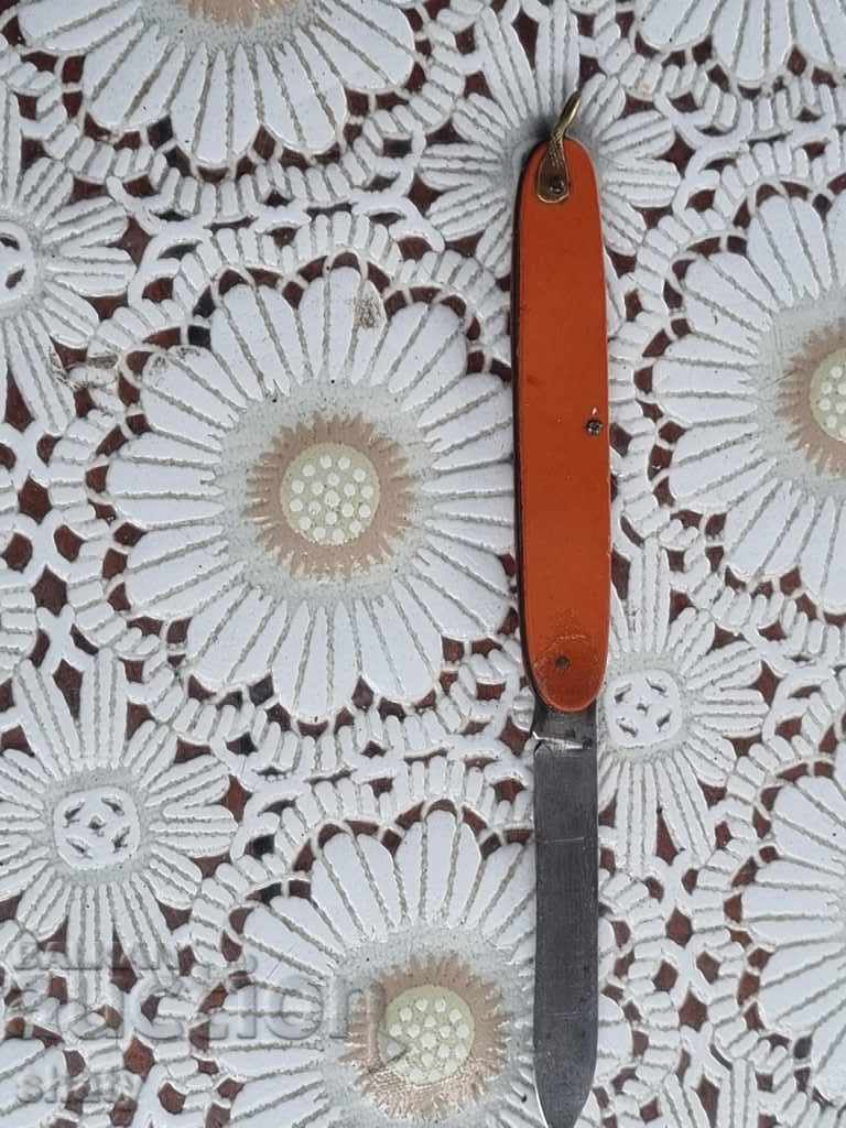 Delivery of An old knife