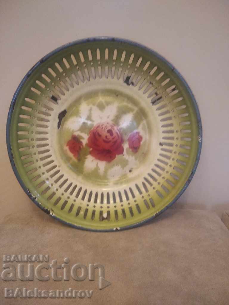 Enameled pan marked with price 12.00 BGN | € 6.14 Enameled pan marked with price 12.00 BGN | € 6.14