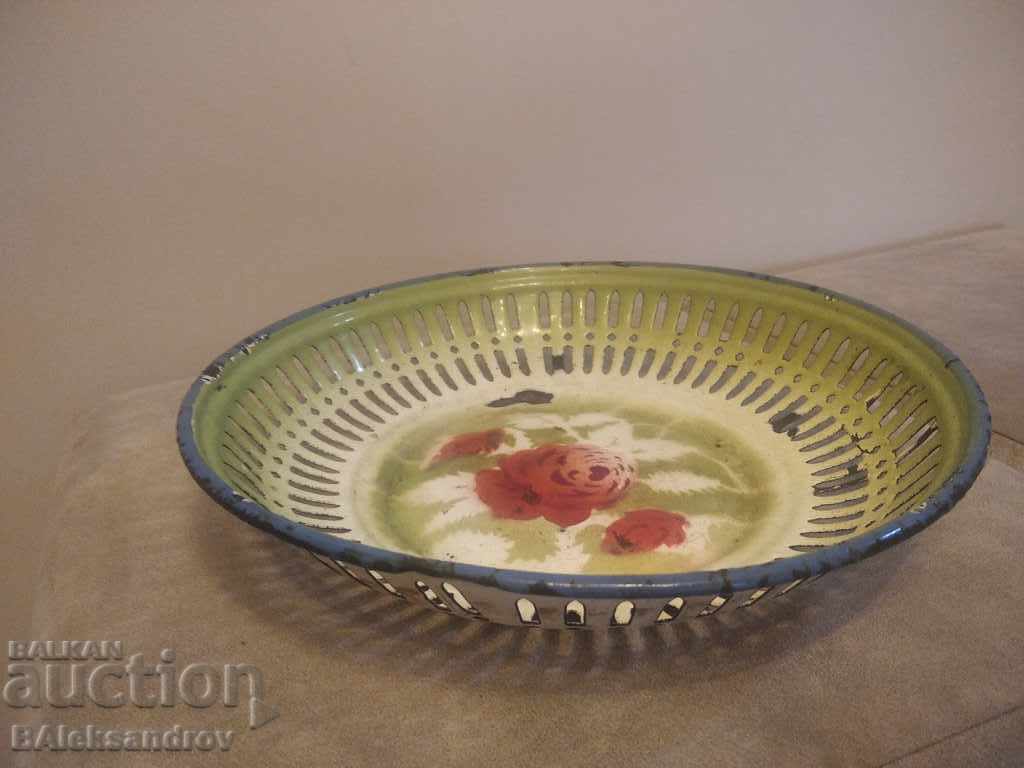 Auction Enameled pan marked Auction Enameled pan marked