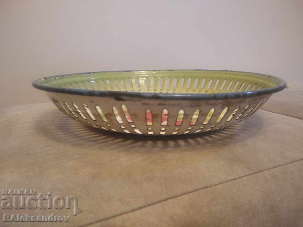 Delivery of Enameled pan marked Delivery of Enameled pan marked