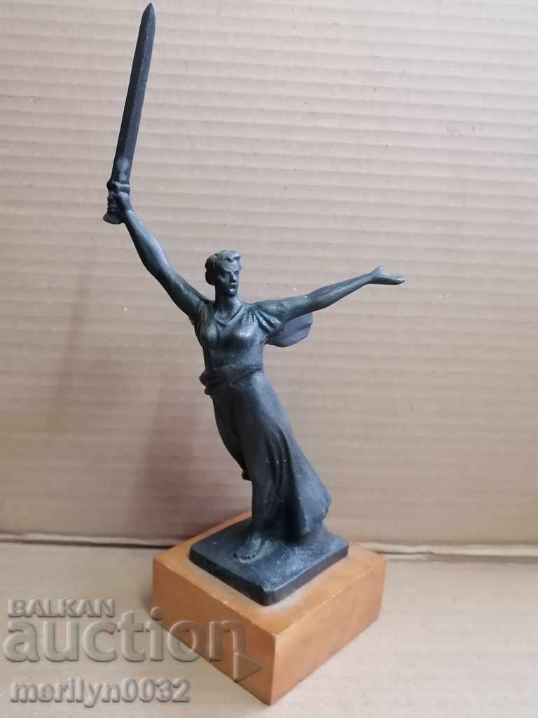 ΦΙΓΟΥΡΑ από TsAM Mamaev ανάχωμα Rodina mat καλεί το αγαλματίδιο της ΕΣΣΔ