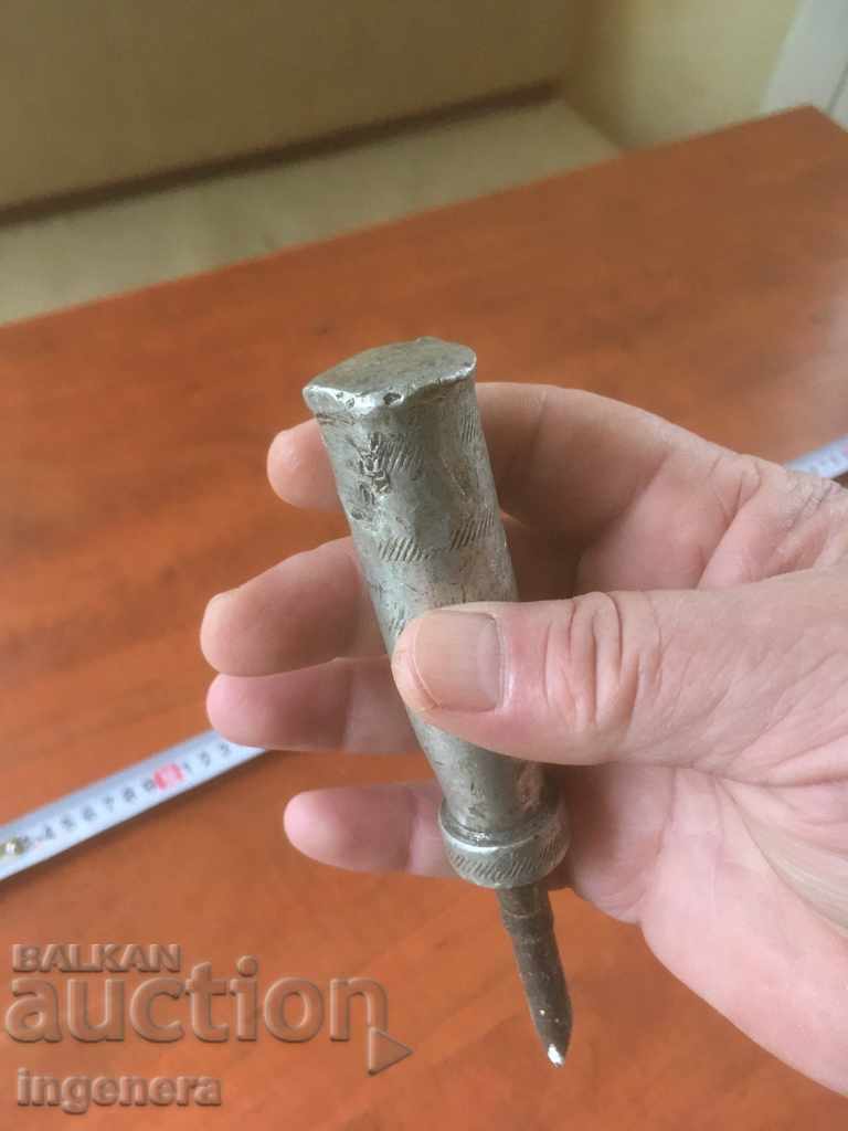 SCREWDRIVER A STRONG AND STRONG TOOL - 6 SCREWDRIVER A STRONG AND STRONG TOOL - 6