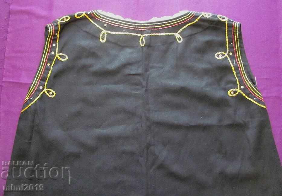 19th Century Folk Art Women's Costume Hand Embroidery - 7 19th Century Folk Art Women's Costume Hand Embroidery - 7