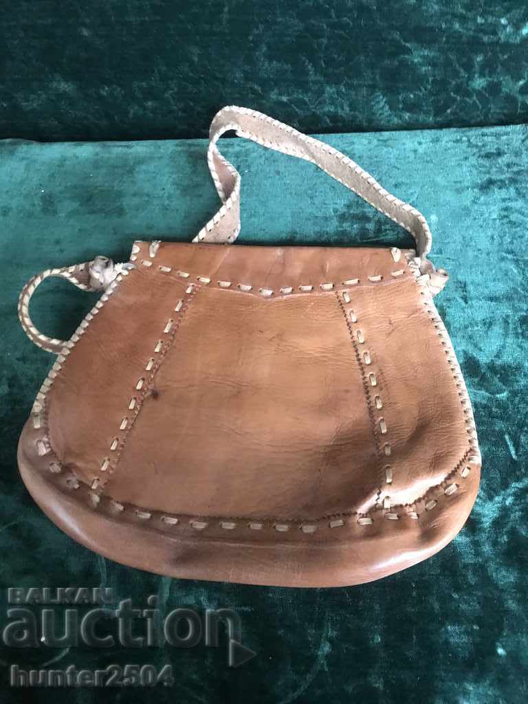 Women's bag, genuine leather with price 44.95 BGN | € 22.98 Women's bag, genuine leather with price 44.95 BGN | € 22.98