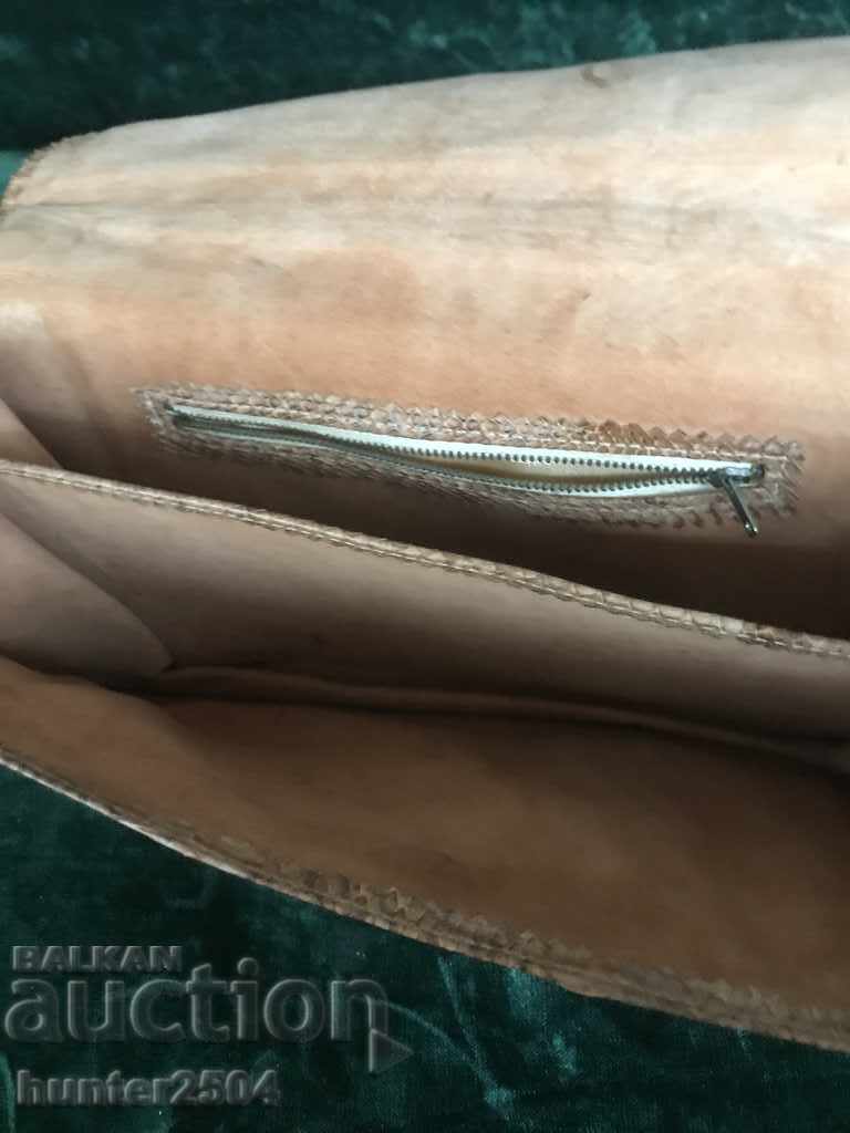 Delivery of Women's bag, genuine leather