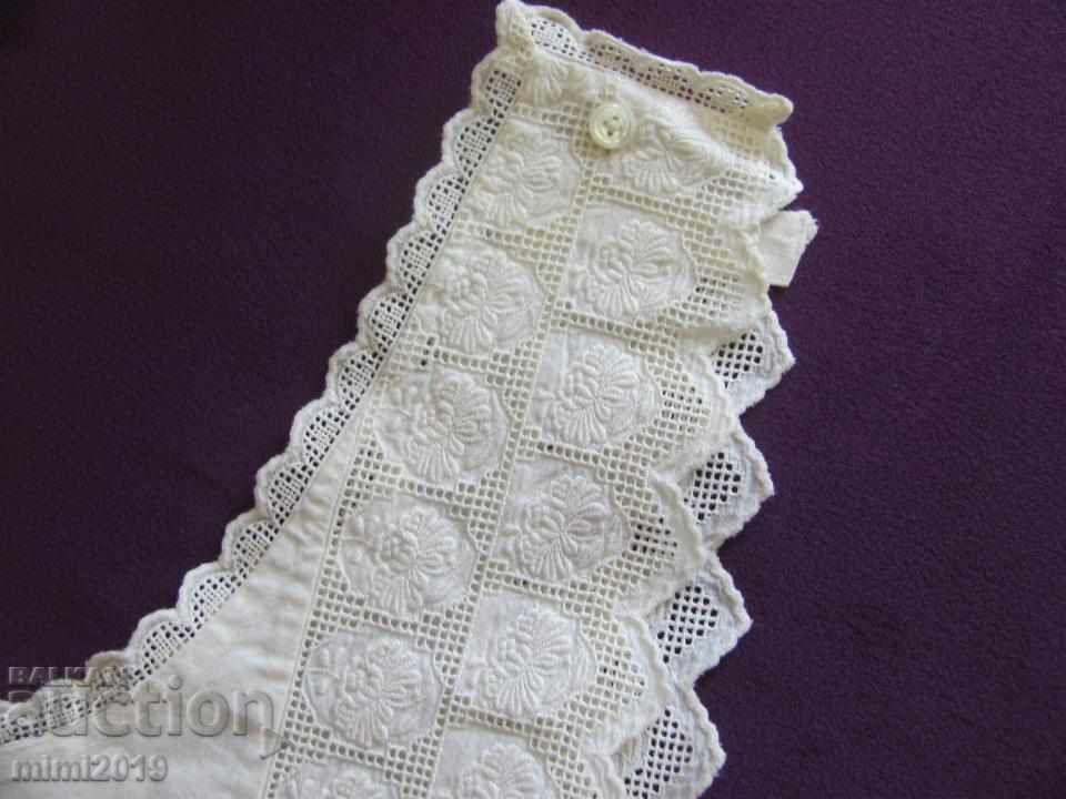 Auction 19th century Children's Nightwear with Monogram Auction 19th century Children's Nightwear with Monogram