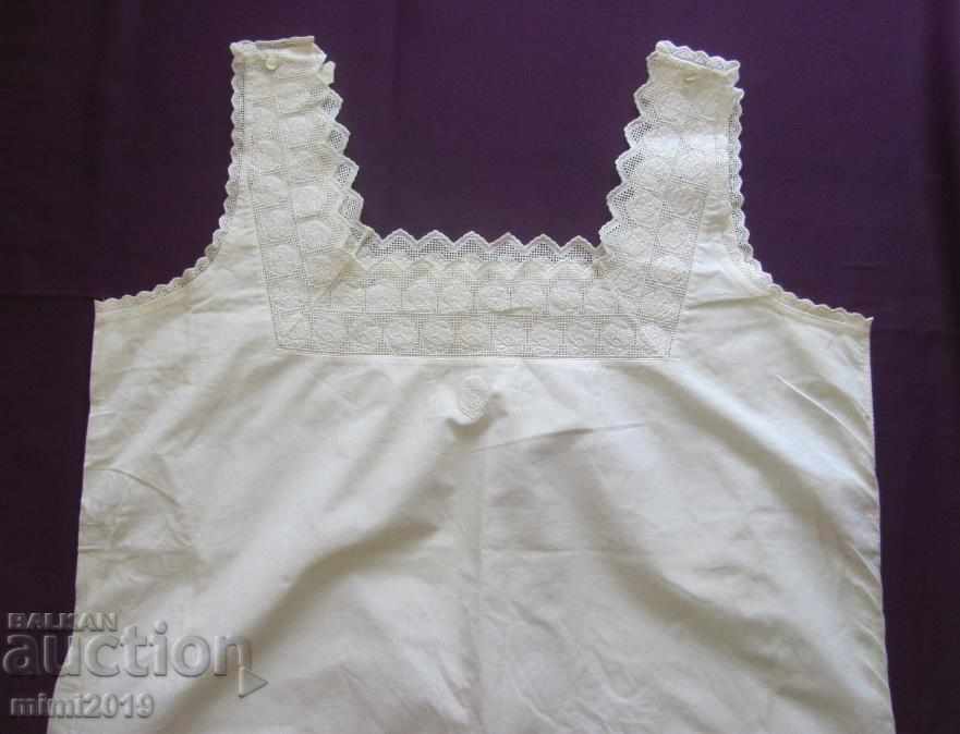 Delivery of 19th century Children's Nightwear with Monogram Delivery of 19th century Children's Nightwear with Monogram