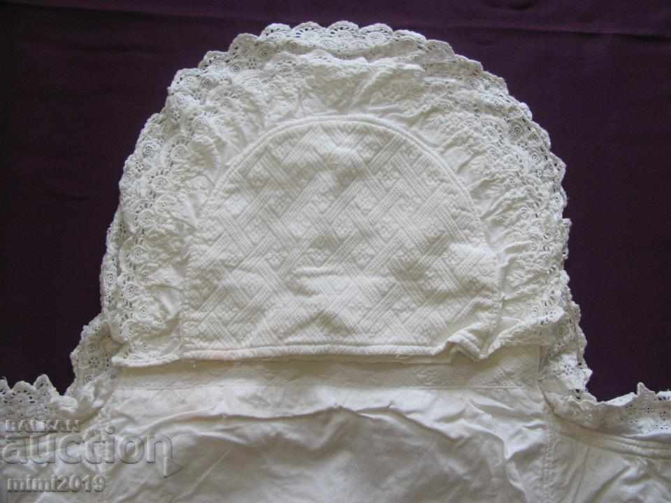 Auction 19th Century Baby Lace Set Auction 19th Century Baby Lace Set