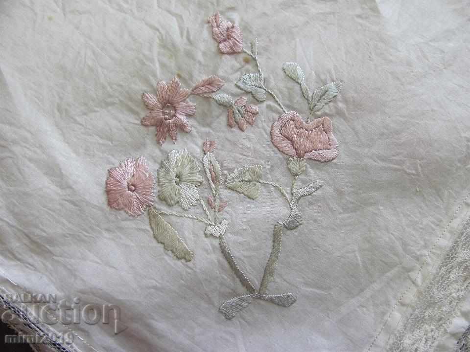 20's Hand Embroidered Square, Tablecloth with Lace - 7 20's Hand Embroidered Square, Tablecloth with Lace - 7