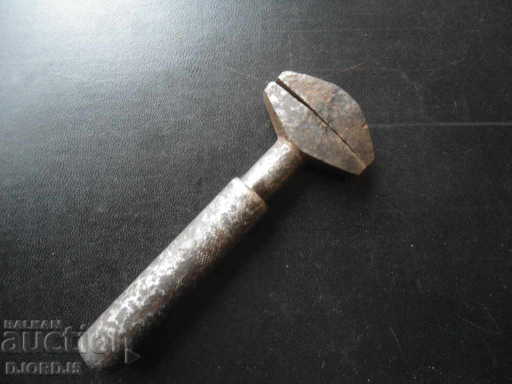 Old sliding key, marking with price 25.00 BGN | € 12.78 Old sliding key, marking with price 25.00 BGN | € 12.78