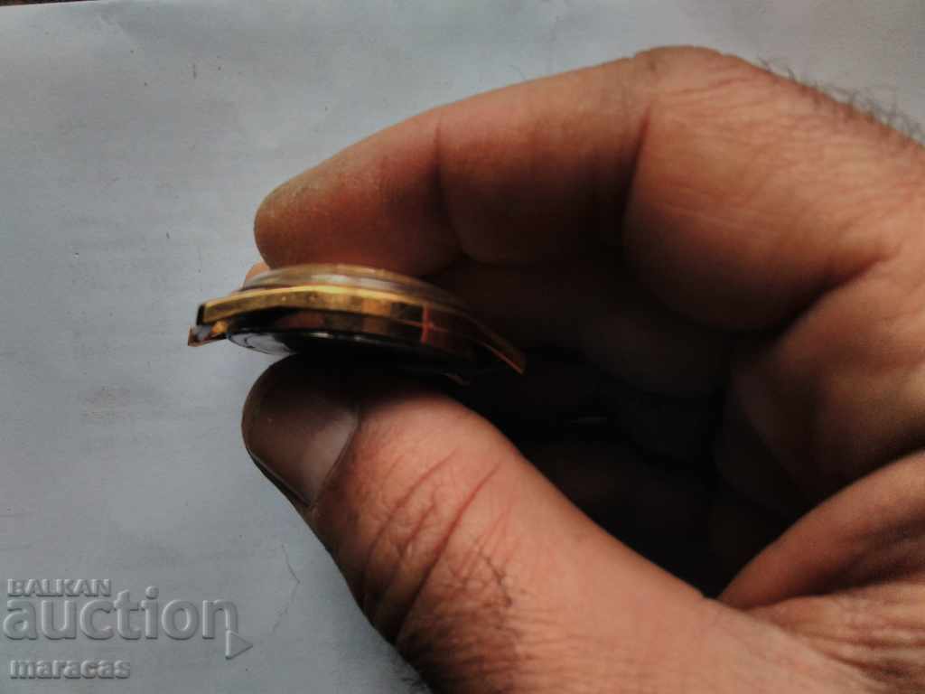 Delivery of Soviet gold-plated watches. Delivery of Soviet gold-plated watches.