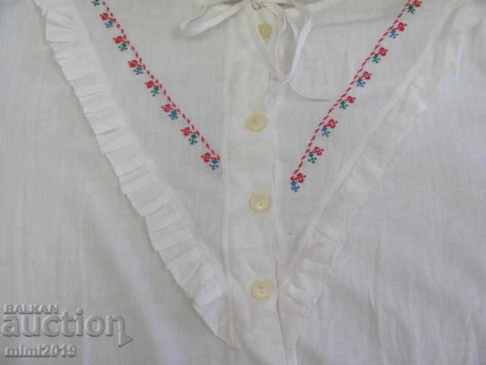 Auction  Vintage Cotton Hand Embroidered Nightgown