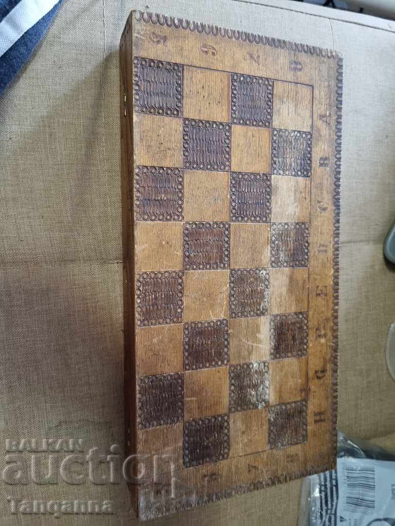 Дъска шах и табла с цена 25.00 лв. | € 12.78 Дъска шах и табла с цена 25.00 лв. | € 12.78