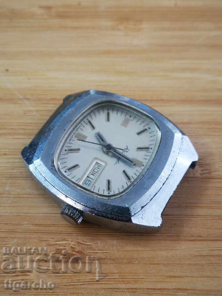 Rocket Clock with price 35.00 BGN | € 17.90