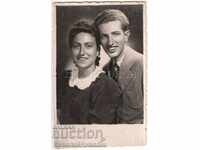 1942 СТАРА СНИМКА МАКЕДОНИЯ СКОПИЕ СЕМЕЙНА ДВОЙКА  В038