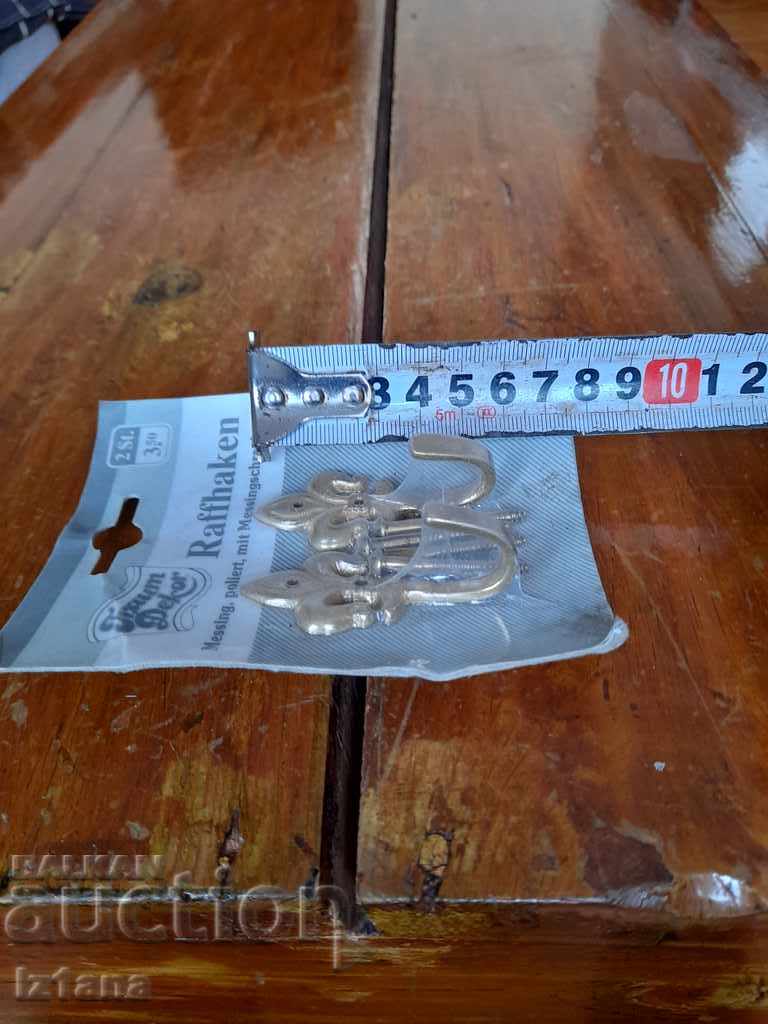 Delivery of Old Decorative Hangers Delivery of Old Decorative Hangers