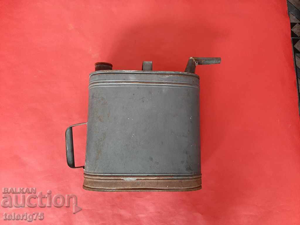 Metal Watering Can for Oil Fuel-8 liters with price 20.00 BGN | € 10.23 Metal Watering Can for Oil Fuel-8 liters with price 20.00 BGN | € 10.23