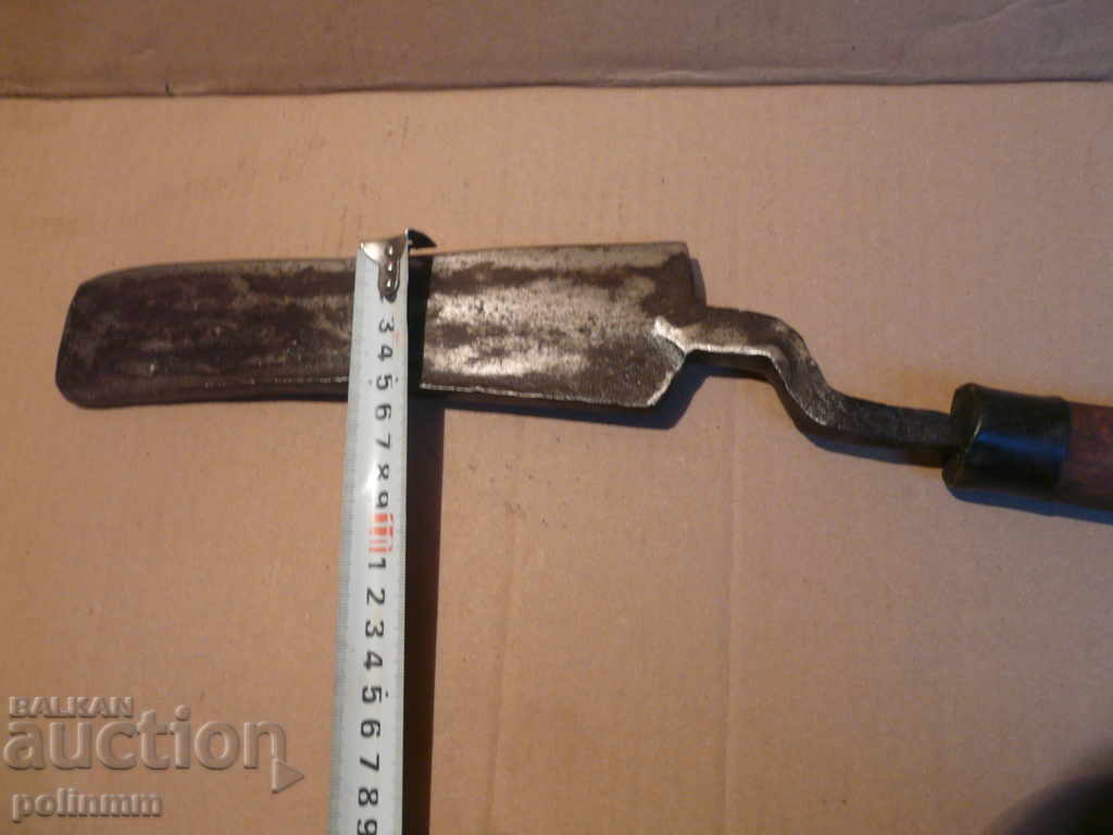 Unealtă forjată veche rară cu preț 60.00 BGN | € 30.68 Unealtă forjată veche rară cu preț 60.00 BGN | € 30.68