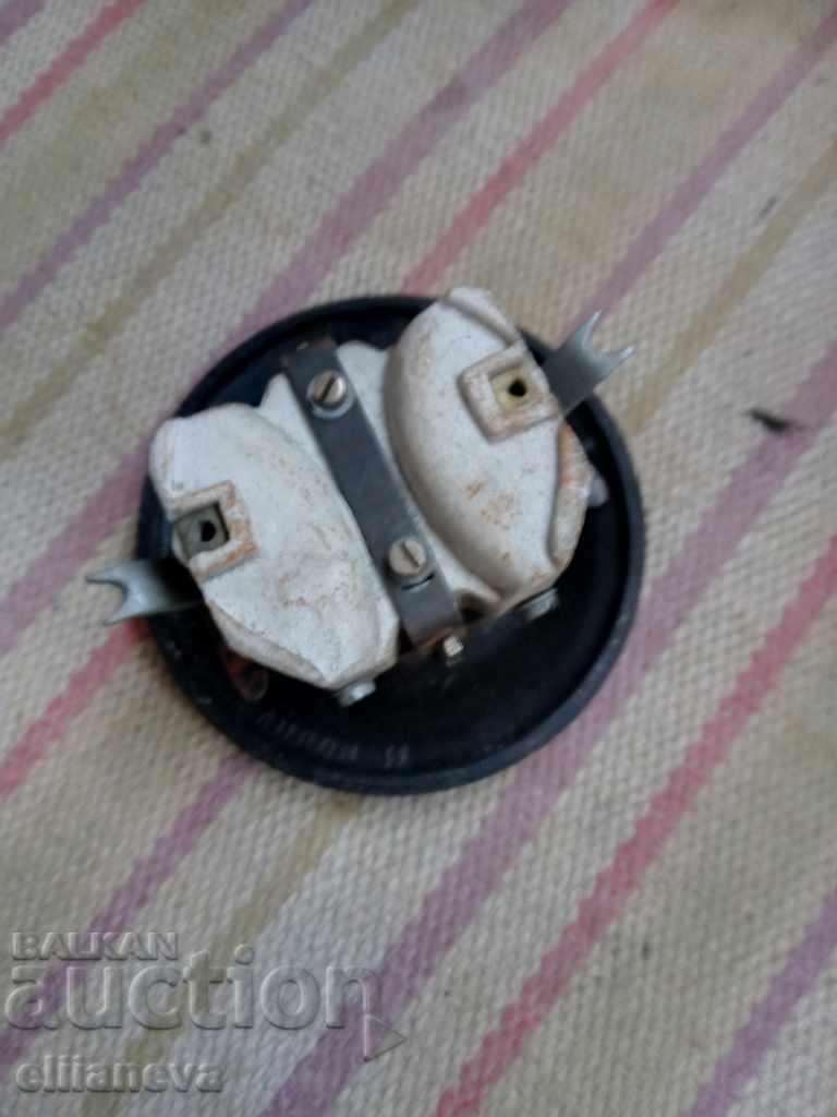 retro contact key with price 10.00 BGN | € 5.11