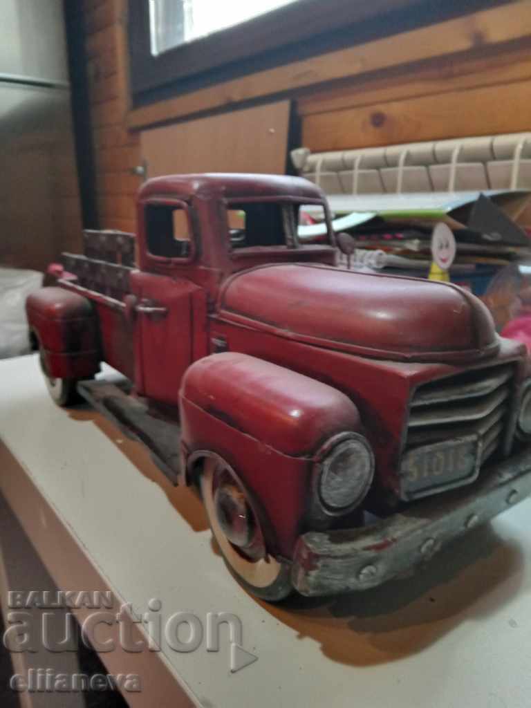 metal retro car L300mm with price 120.00 BGN | € 61.36 metal retro car L300mm with price 120.00 BGN | € 61.36