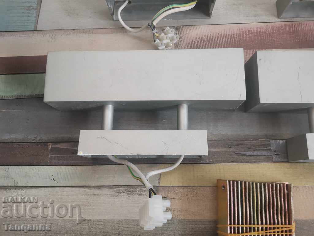 Lămpi de perete cu preț 80.00 BGN | € 40.90