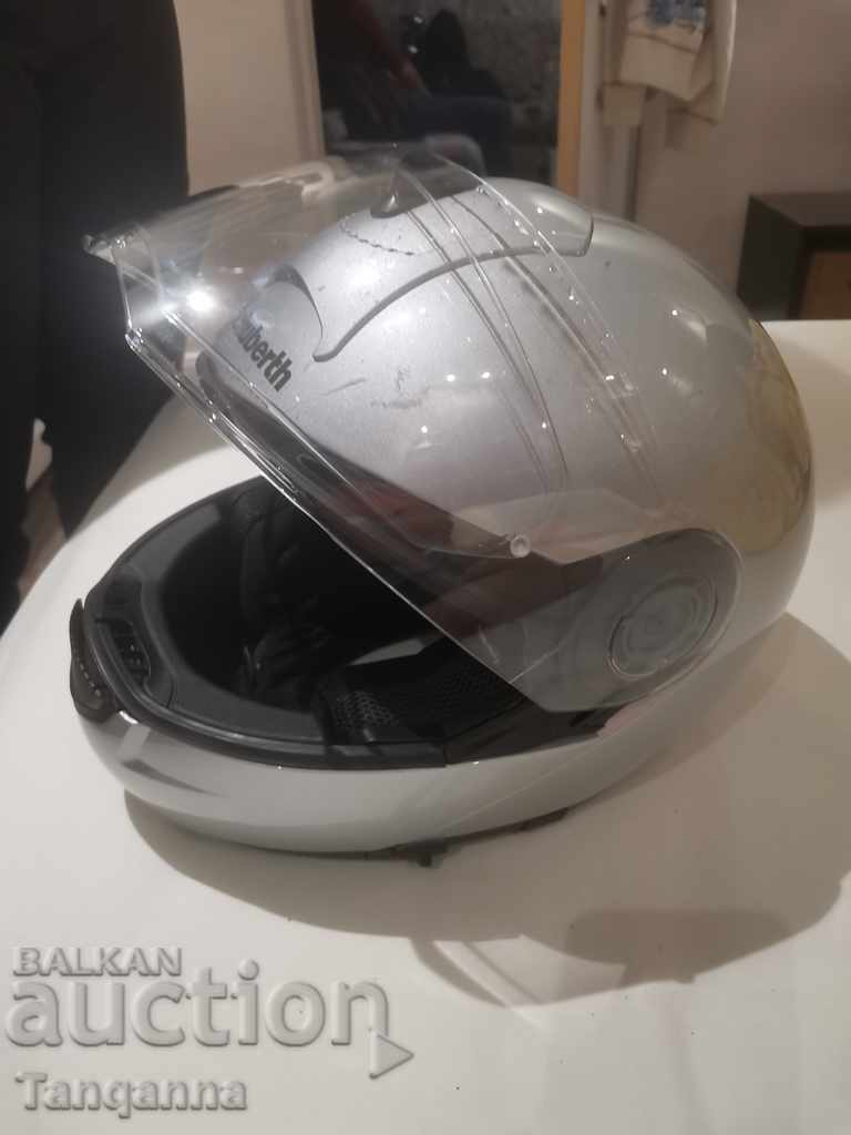 Παράδοση κράνος μοτοσικλέτας Παράδοση κράνος μοτοσικλέτας