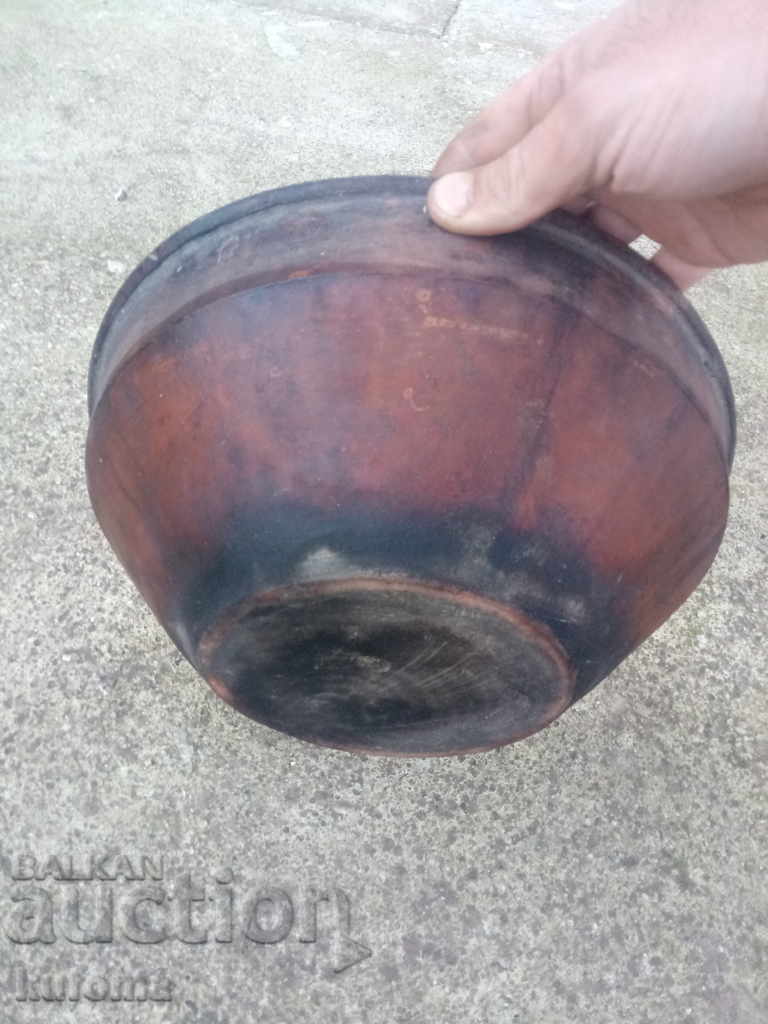 Παράδοση Παλιά μεγάλο κεραμικό μπολ Παράδοση Παλιά μεγάλο κεραμικό μπολ