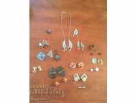 LOT OF JEWELERY EARRINGS, NECKLACE STRONG, SINGLE PARTS, ETC.
