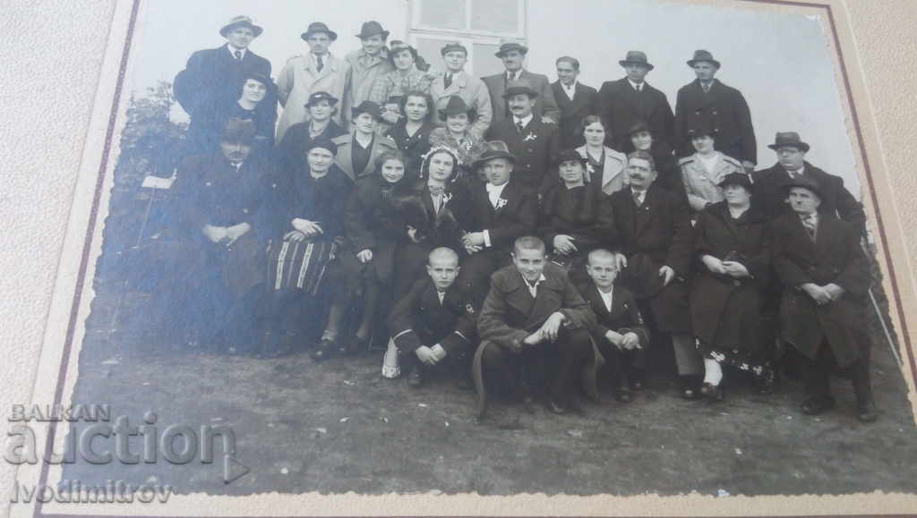 Photo Several generations of one Cardon family with price 11.65 BGN | € 5.96