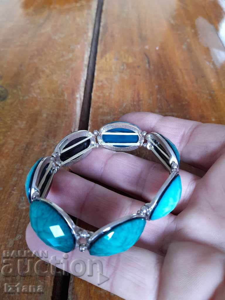 Livrarea bratara vechi