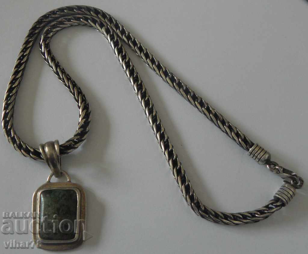 Delivery of silver necklace Delivery of silver necklace