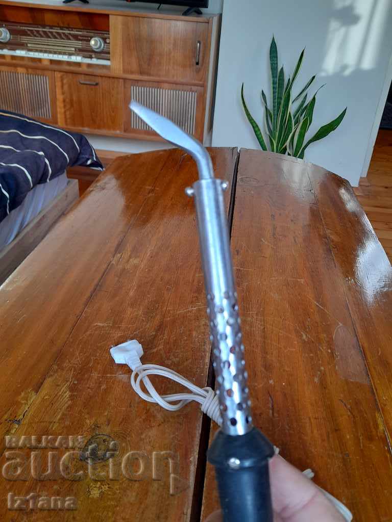 Old soldering iron with price 25.00 BGN | € 12.78 Old soldering iron with price 25.00 BGN | € 12.78