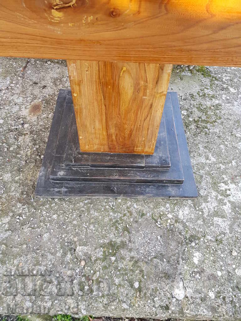 Auction Old table made of elm Auction Old table made of elm