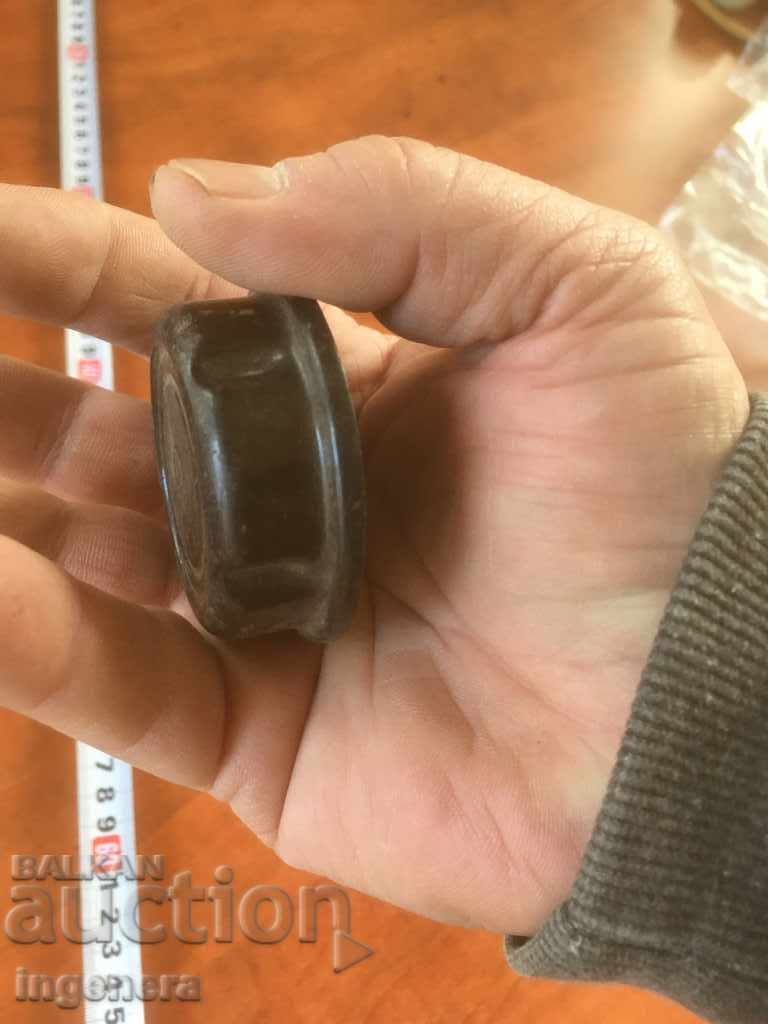 ΜΕΤΑΛΛΙΚΟ ΒΙΔΩΤΟ ΚΑΠΑΚΙ με τιμή 1.60 €