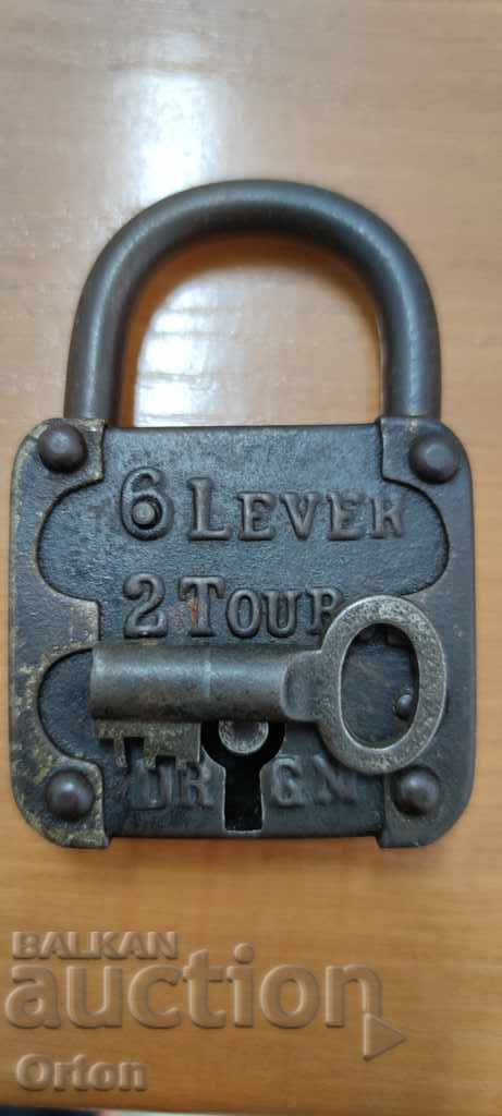 Delivery of OLD LARGE GERMAN PADLOCK D.R.G.M Delivery of OLD LARGE GERMAN PADLOCK D.R.G.M