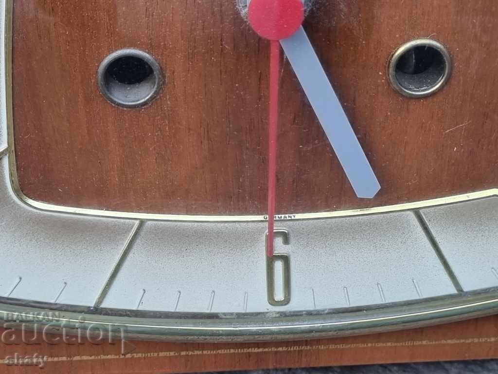 Auction Old desktop clock Auction Old desktop clock